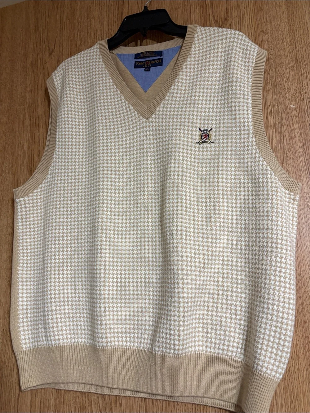 Tommy Hilfiger Men’s Beige & Cream Houndstooth V-Neck Sweater Vest